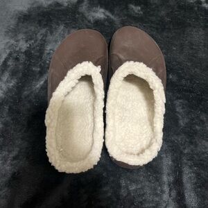 NEW LADIES LINED FUR CLOGS LIKE CROCS ~ COMFY WARM FEEL WOMENS ~ SIZE 9